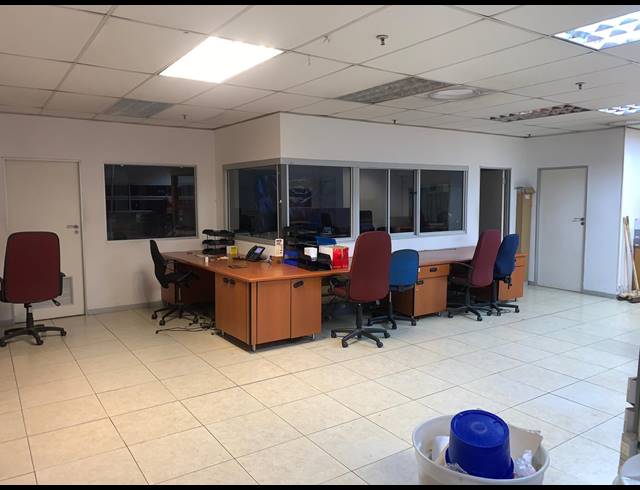 9,000M² WAREHOUSE TO LET IN EASTGATE
